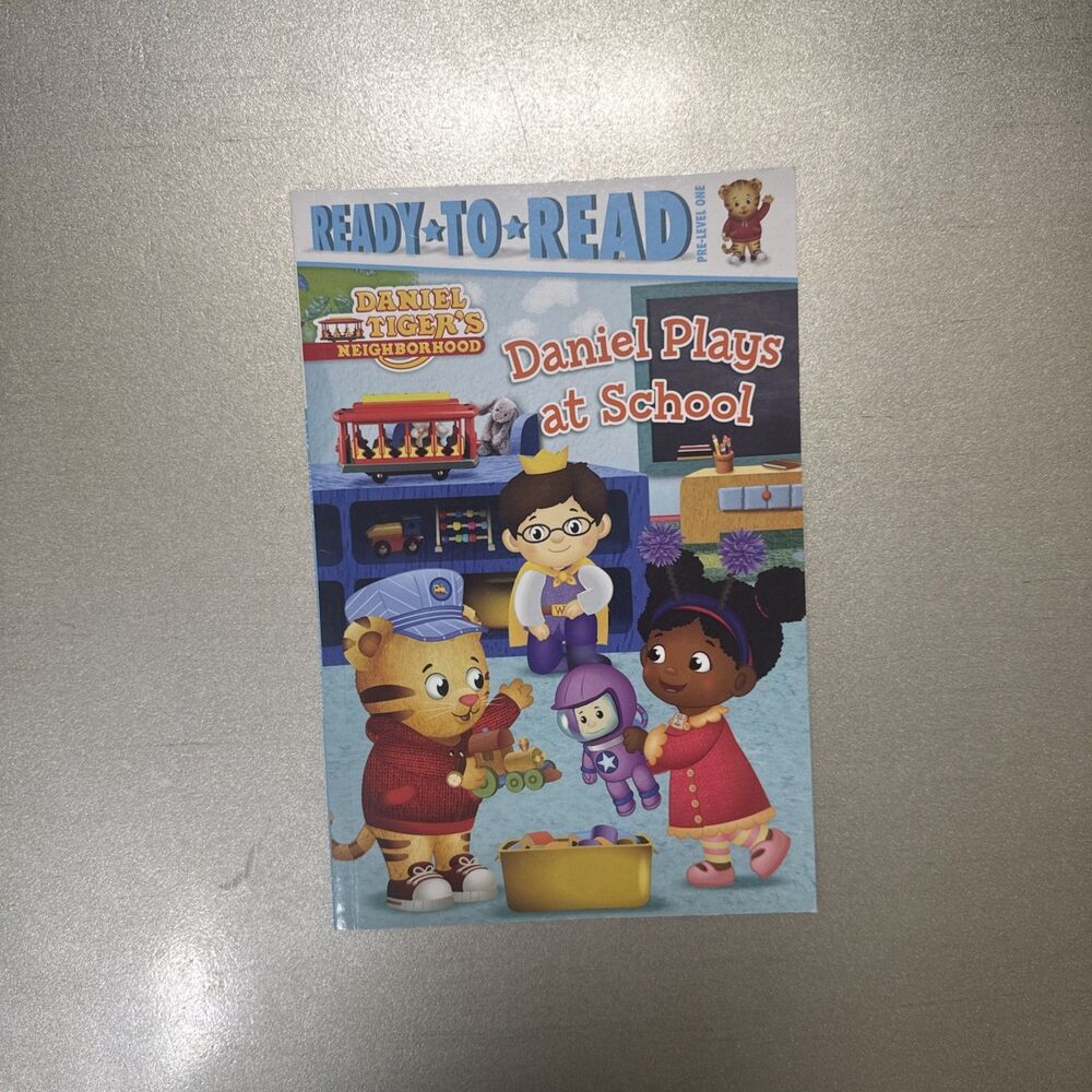 Daniel Plays at School Ready to Read Pre-Level 1 Daniel Tiger Book New